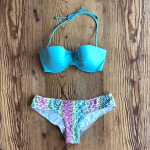 Victoria’s Secret bikini